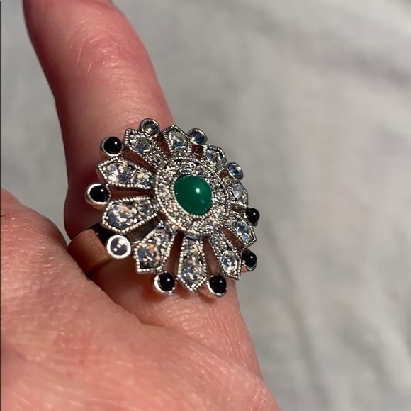 Silver ring - Picture 2 of 3